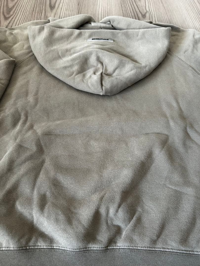 【美品】ESSENTIALS パーカー フーディーfod fear of god