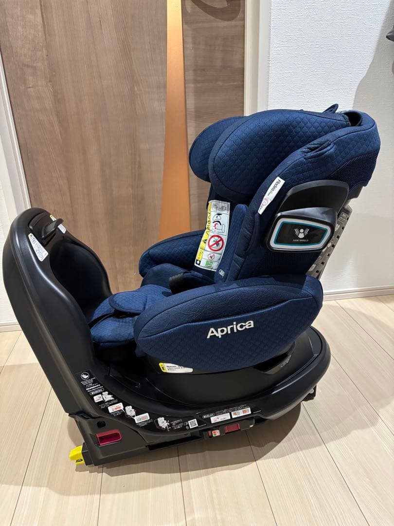 アップリカ フラディアグロウ ISOFIX プレミアム360°セーフティ　清掃済