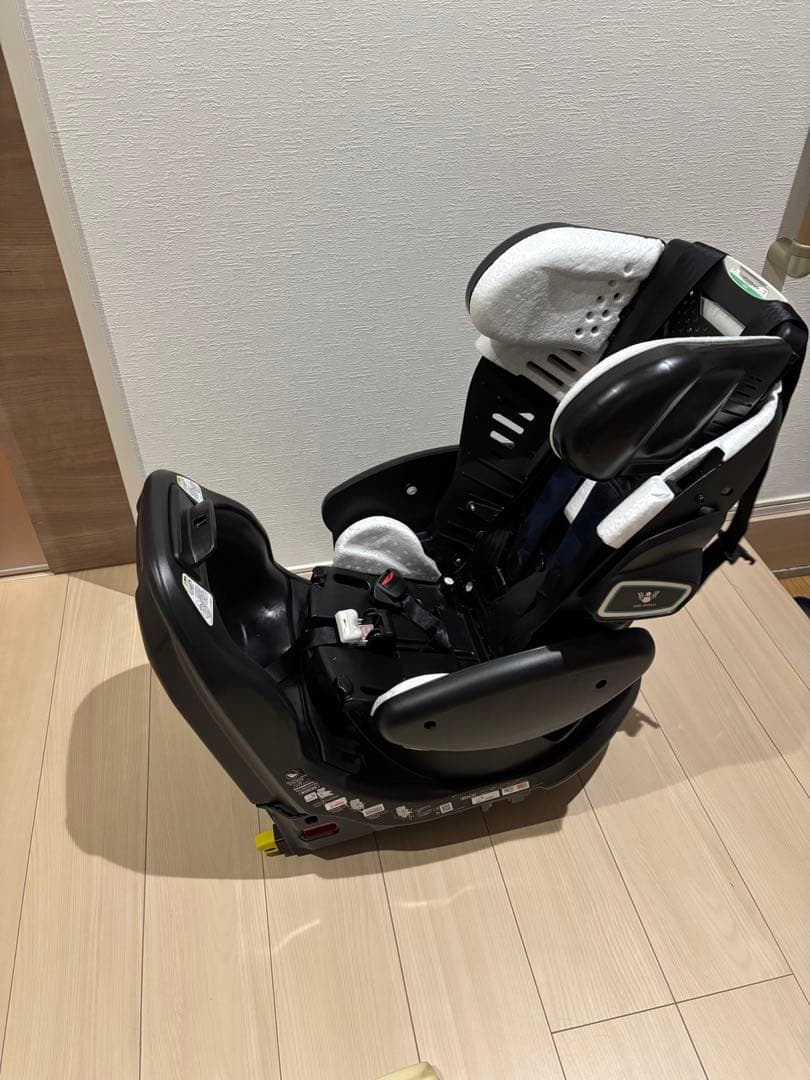 アップリカ フラディアグロウ ISOFIX プレミアム360°セーフティ　清掃済