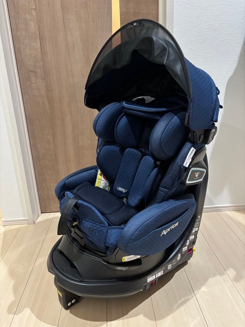 アップリカ フラディアグロウ ISOFIX プレミアム360°セーフティ　清掃済