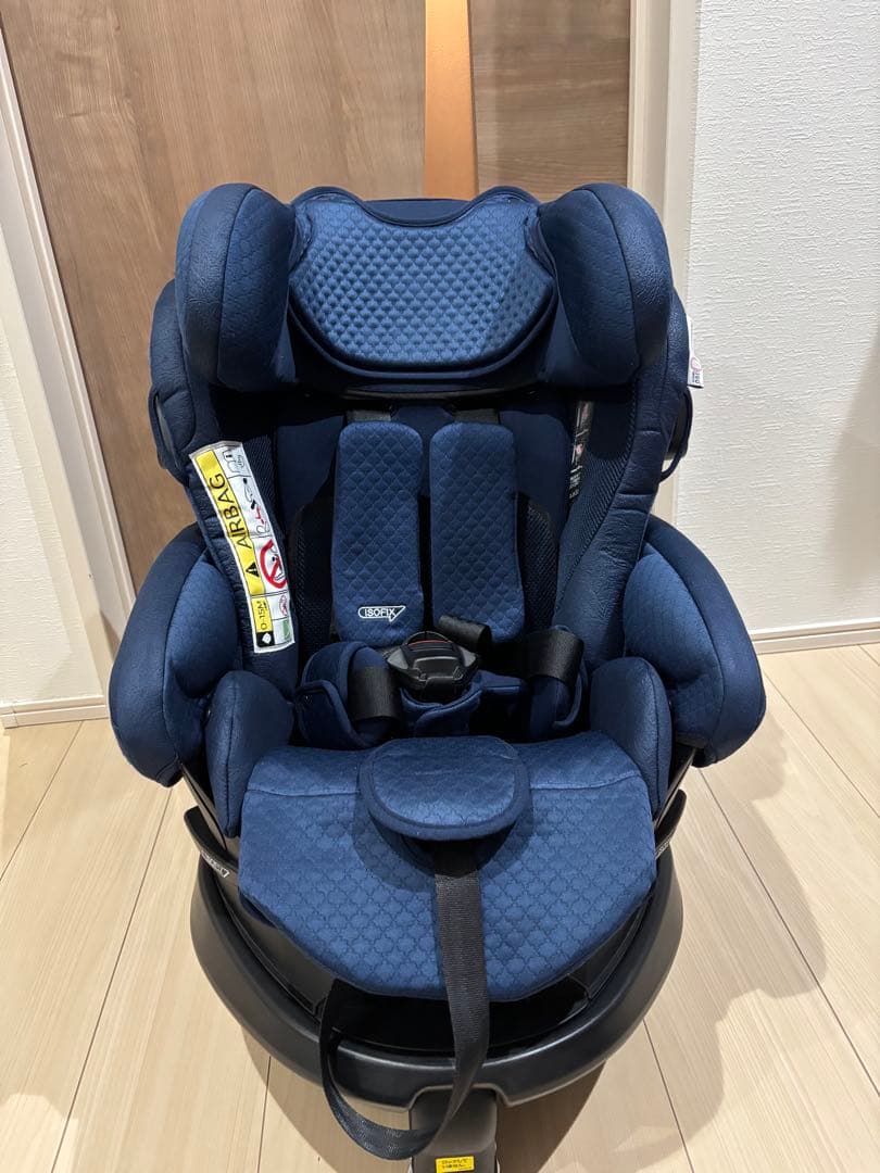 アップリカ フラディアグロウ ISOFIX プレミアム360°セーフティ　清掃済