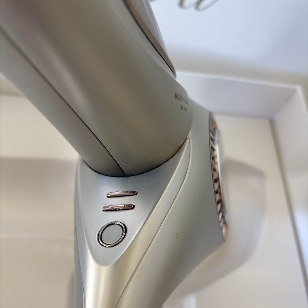 ReFa ヘアドライヤー ＢＸW シャンパンクレージュ海外でも使えます