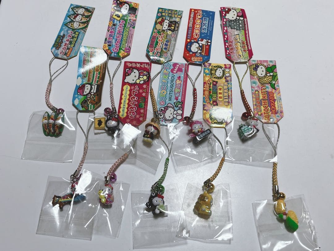 d*7様 ご当地　ハローキティ ストラップ その他　55個セット