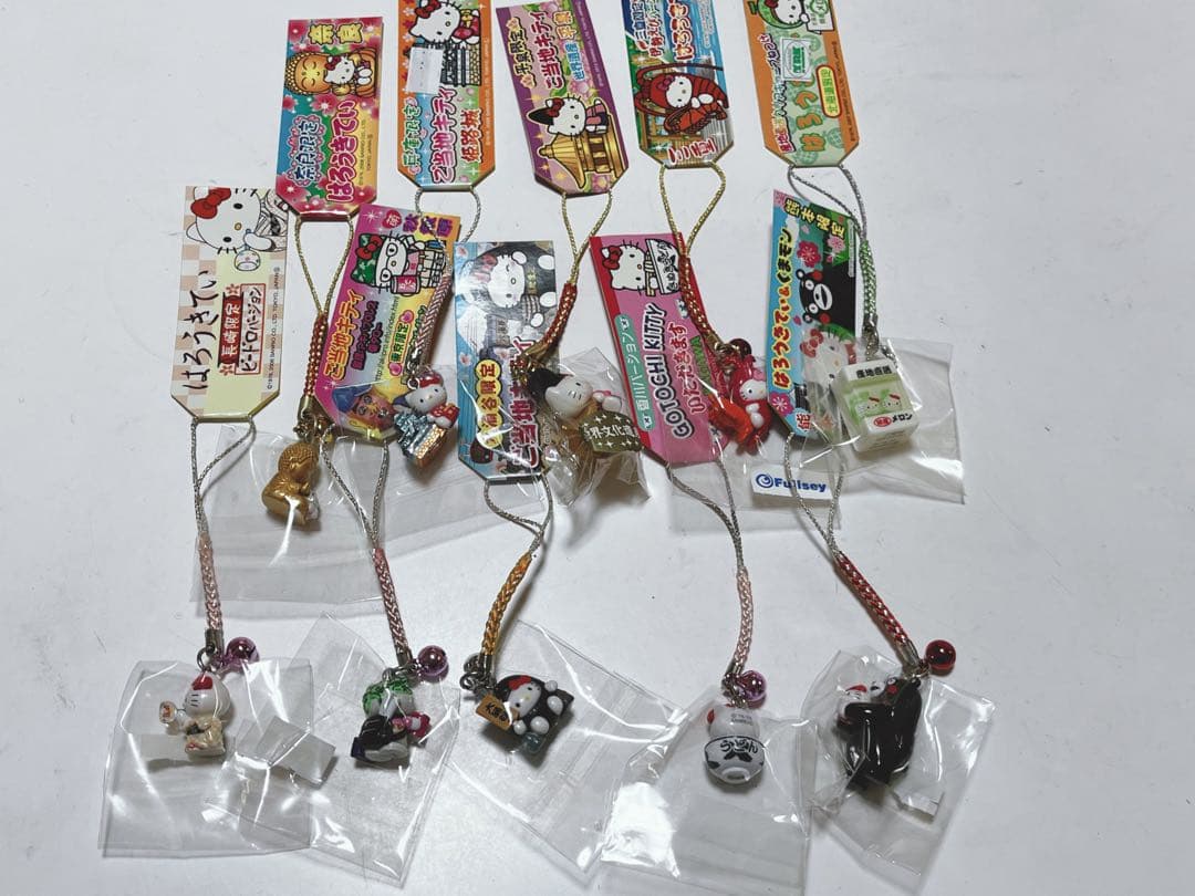 d*7様 ご当地　ハローキティ ストラップ その他　55個セット
