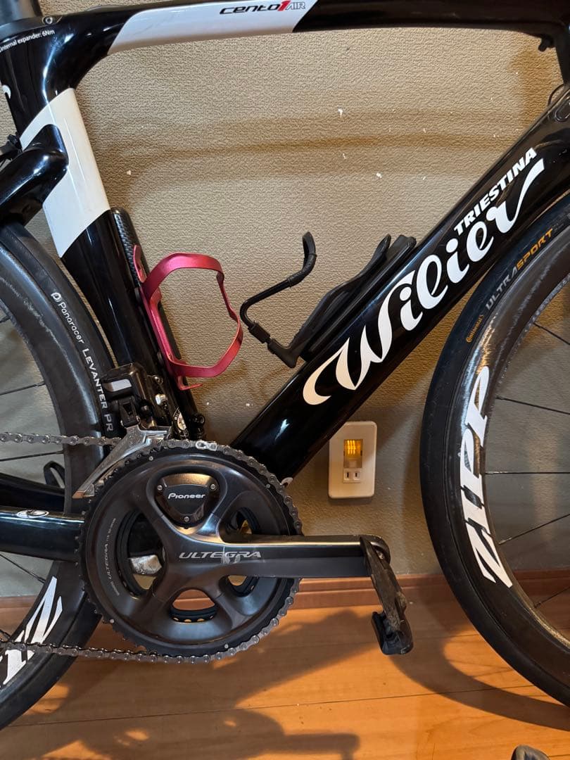 Wieler cento 1 air フレームセットとdi2