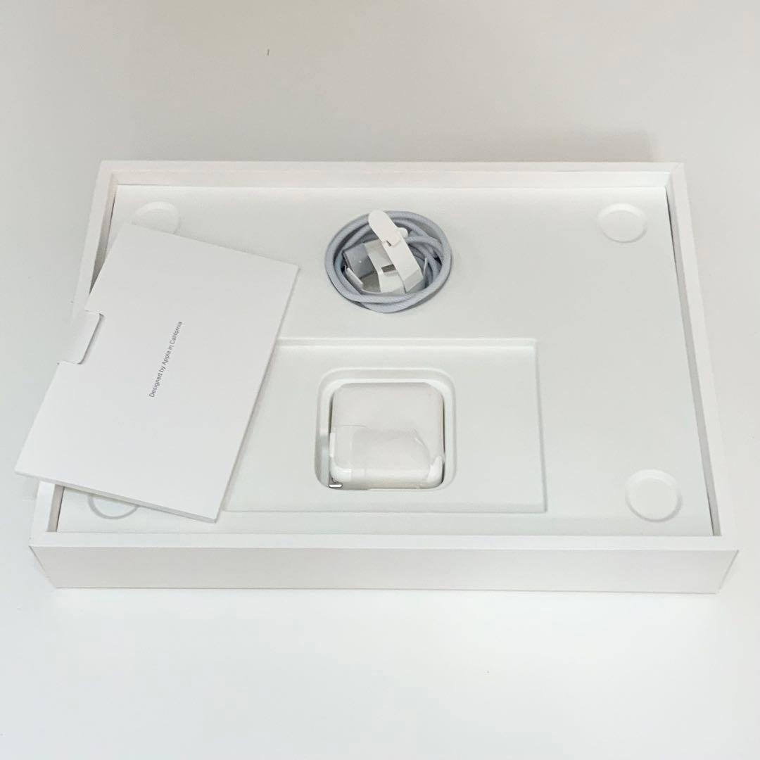 【新品】Apple MacBook air 2025 シルバー　M4チップ