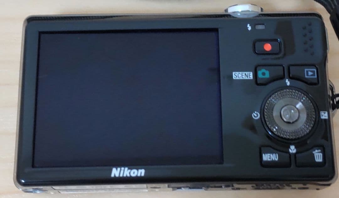 動作確認済Nikon COOLPIX S6000 箱、説明書、充電器、専用ケース