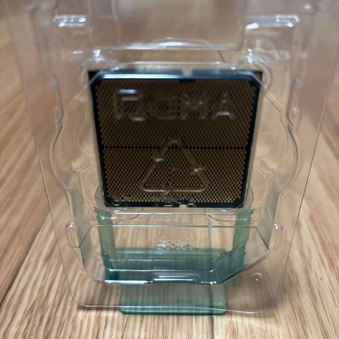 AMD Ryzen 7 7800X3D 未使用品