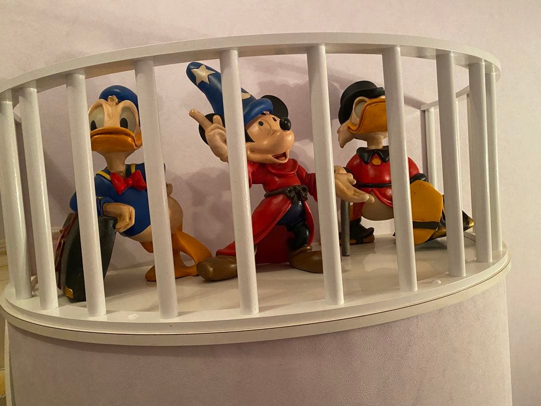 アンティーク　ミッキーマウス　ドナルド　スクルージおじさん　オブジェ