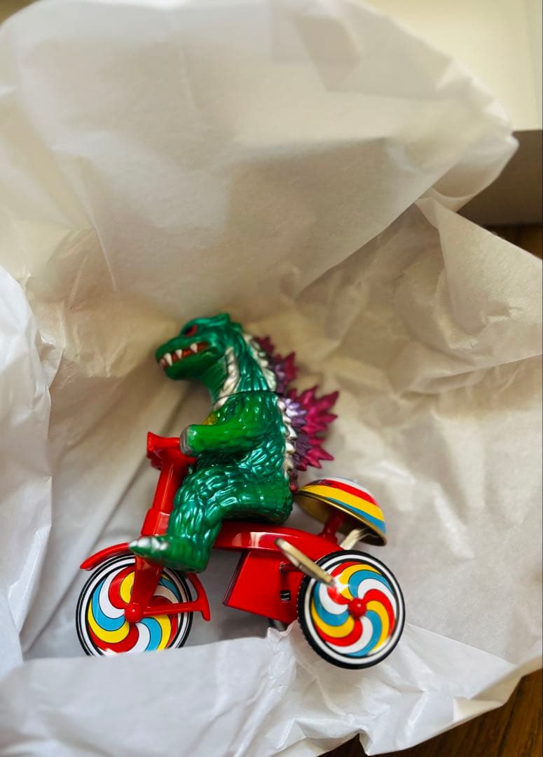 【新品未使用】M1号　三輪車　限定　ヘドラ　ゴジラ　2個セット　ハワイピンク