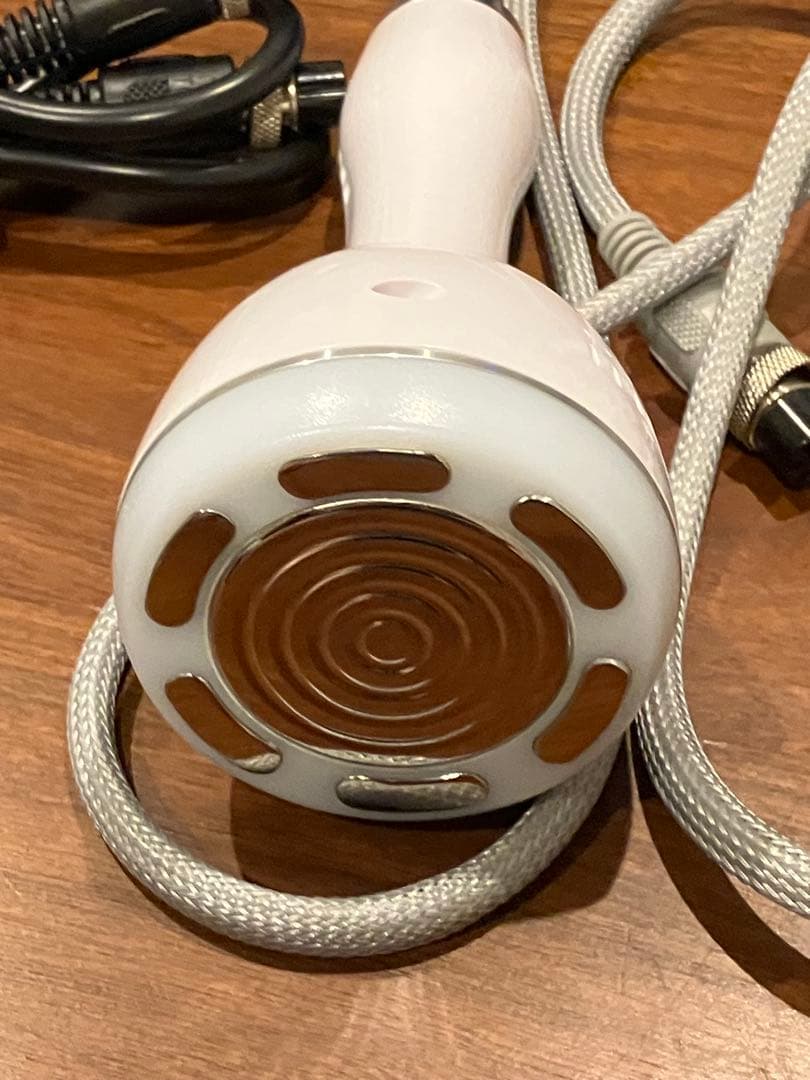 日本製キャビテーションラジオ波CAVI-R ONE