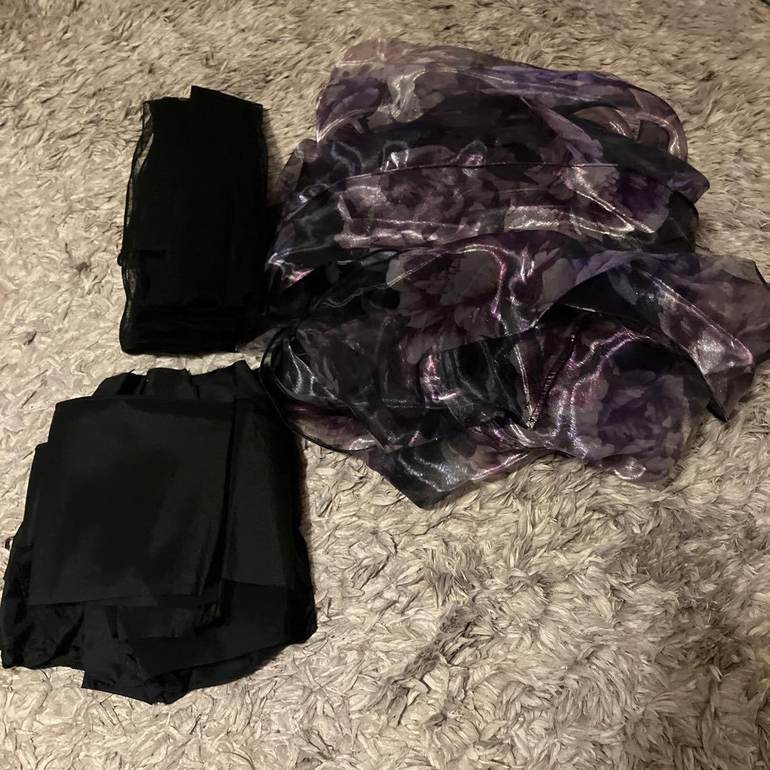 アナベル　フラワープリント　ブラックショルダードレス