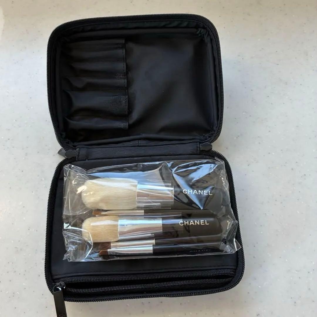 新品未開封　正規限定品　CHANEL メイクミニブラシセット　6本　ポーチ付き