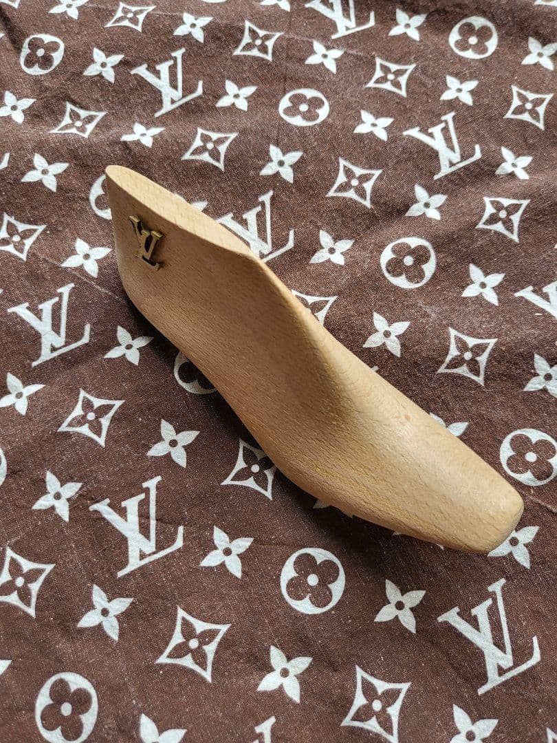 ルイヴィトン店舗ディスプレイ品