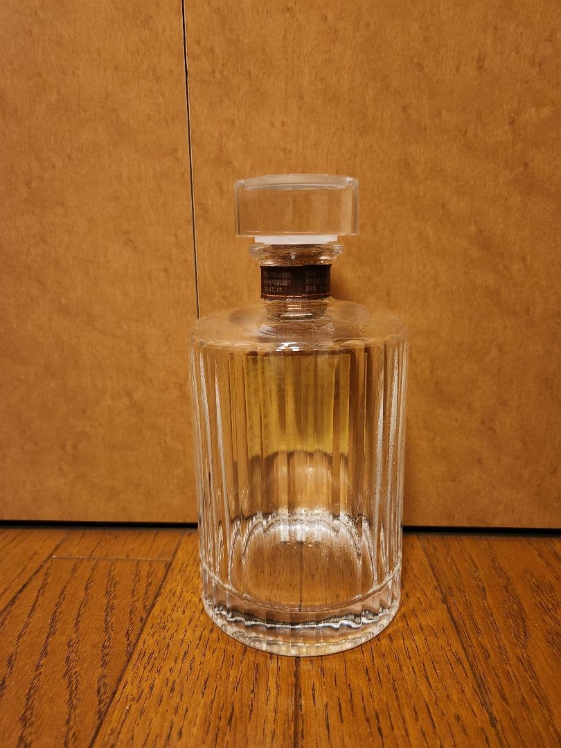 響30年箱つき空瓶