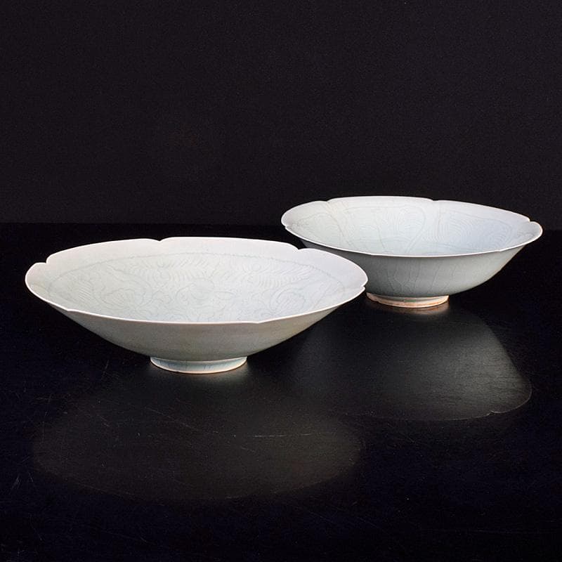 中国　影青　青白釉　陽刻　花文　輪花鉢　2点まとめて　M　R7770