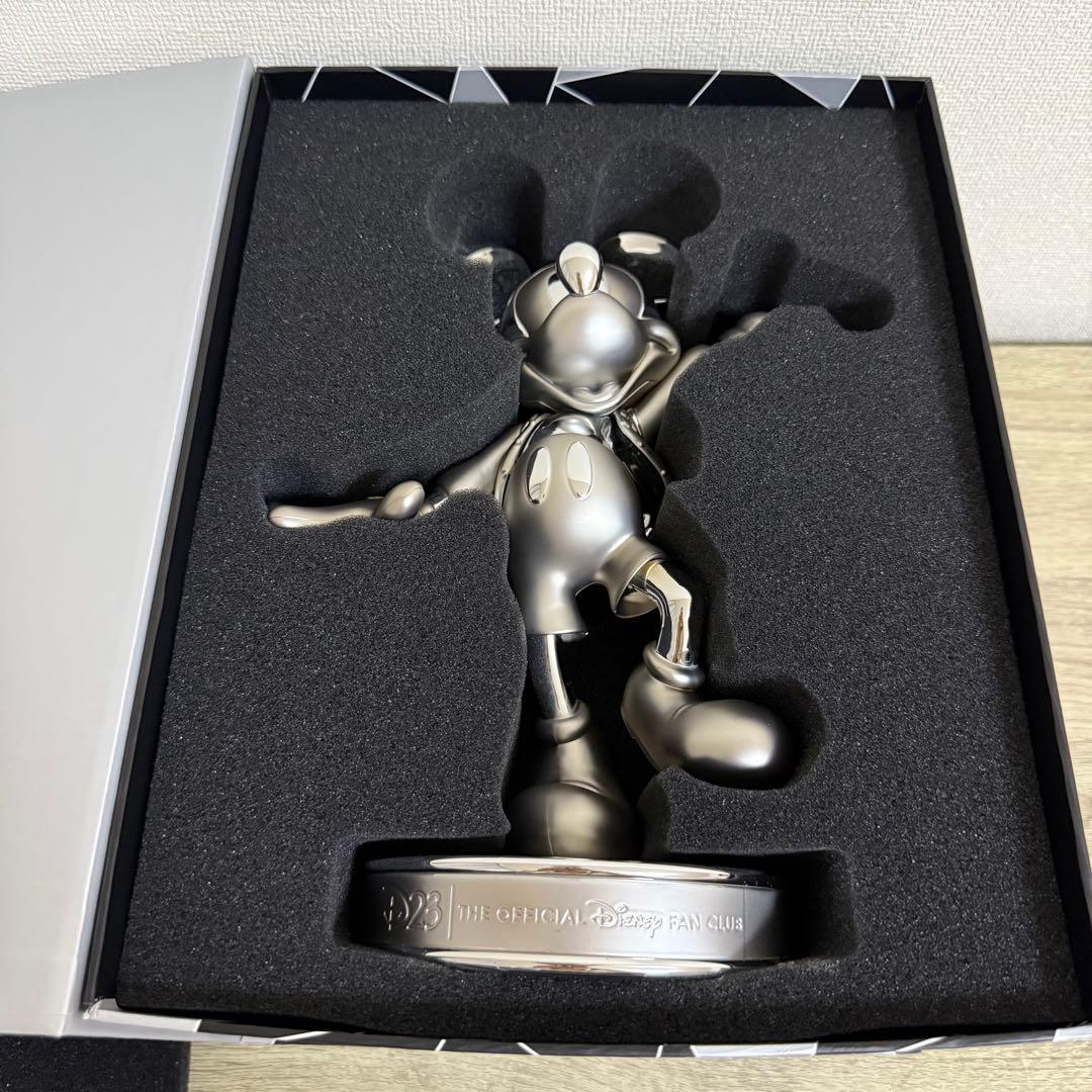 D23 ミッキーマウス マイルストーンスタチュー