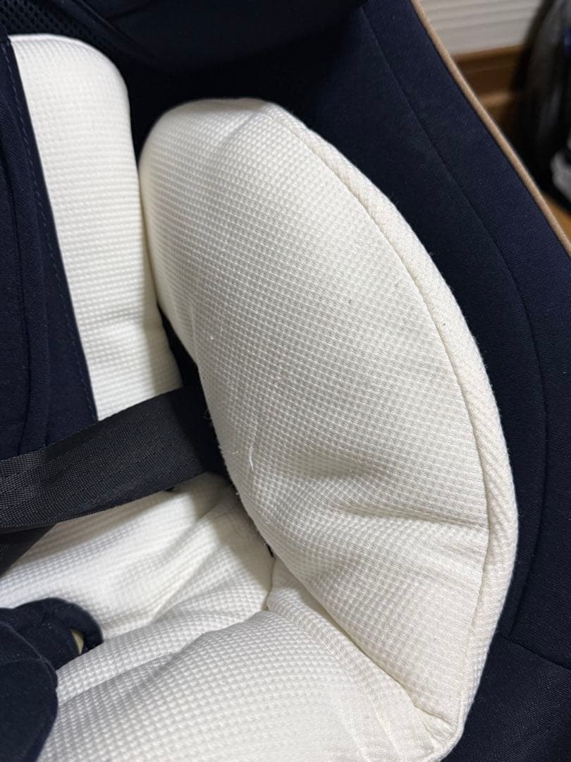 Combi クルムーヴスマート ISOFIX エッグショック ネイビー