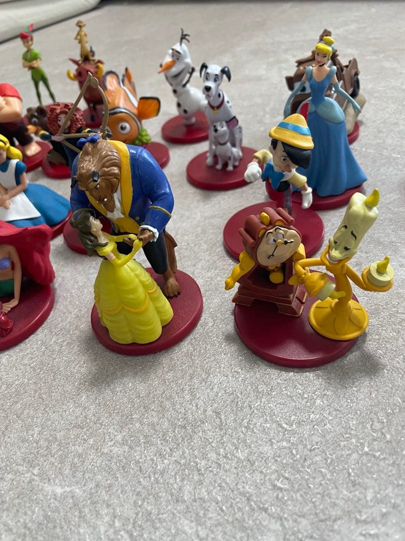 定価13万　ディズニーマジカルオーディオえほん全80巻　フィギュア