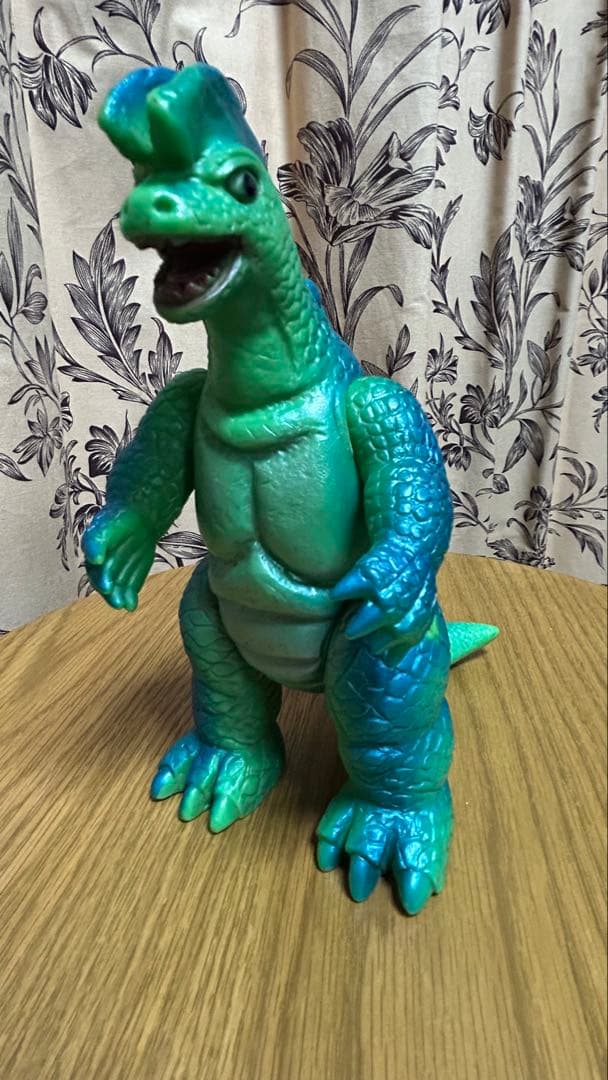 ゴーストロン　帰ってきたウルトラマン　ソフビ　フィギュア