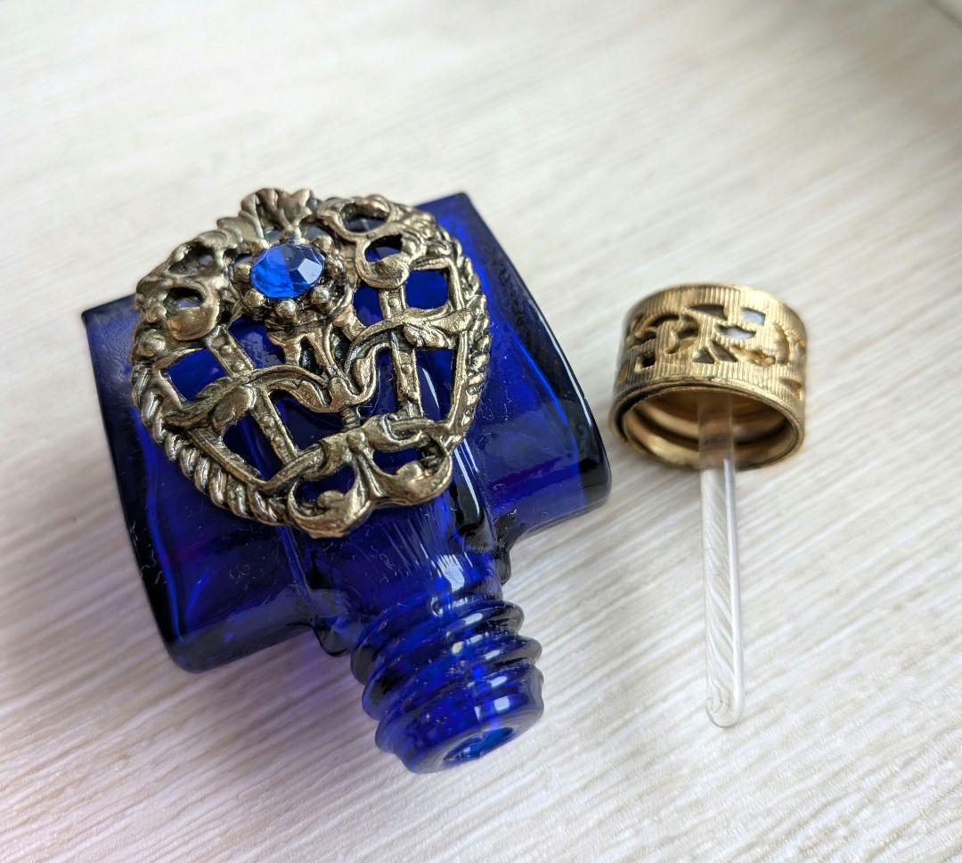 チェコ 香水瓶 コバルトブルーが綺麗 ボヘミアンガラスと他4点と2セット