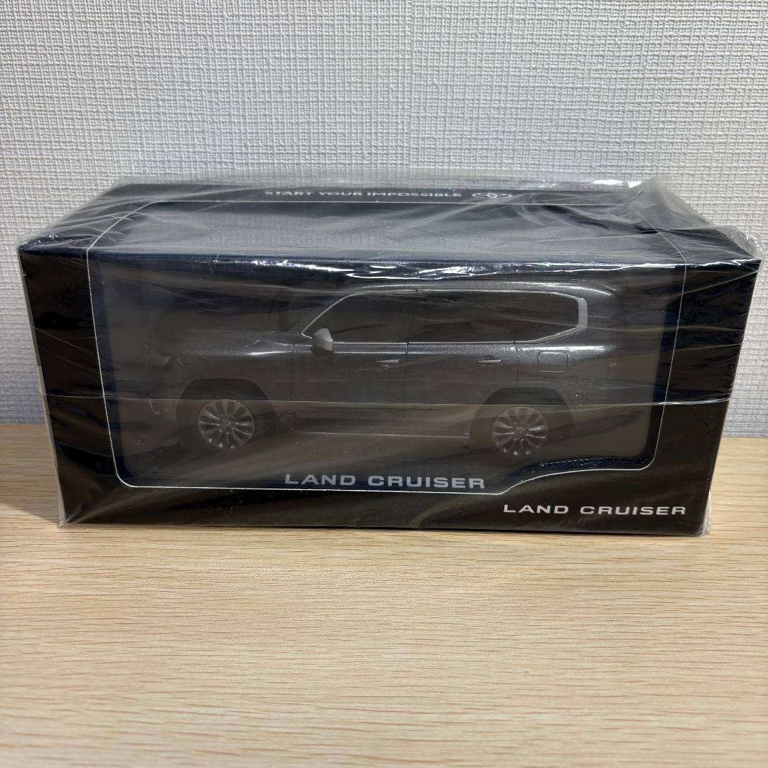 【新品・限定品】トヨタ　ランドクルーザー　300系　ミニカー　1/30