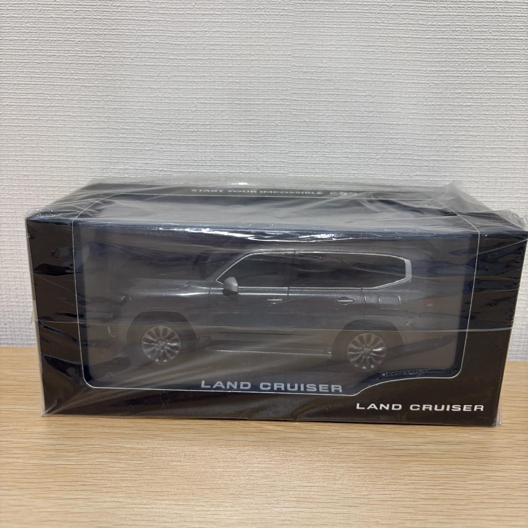 【新品・限定品】トヨタ　ランドクルーザー　300系　ミニカー　1/30