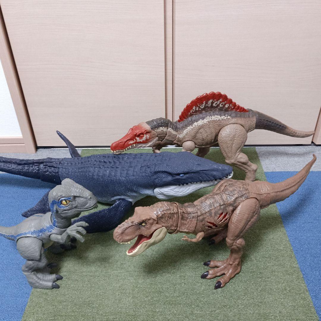 美品MATTEL ジュラシック・ワールド 恐竜おもちゃ 4体セット