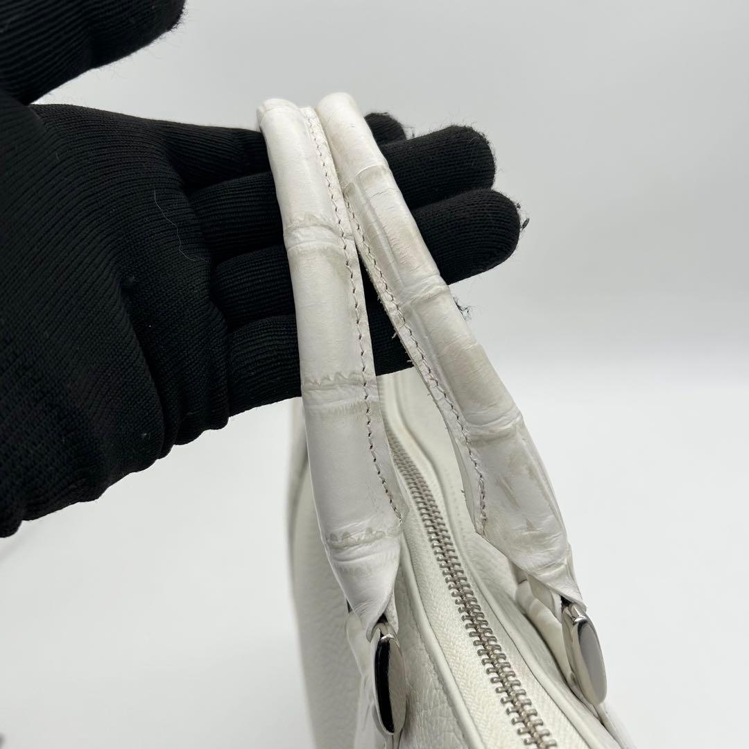 未使用級　バジョルゴ　ビジネスバッグ　クロコ型押し　レザー　ロゴ　白　A4可能