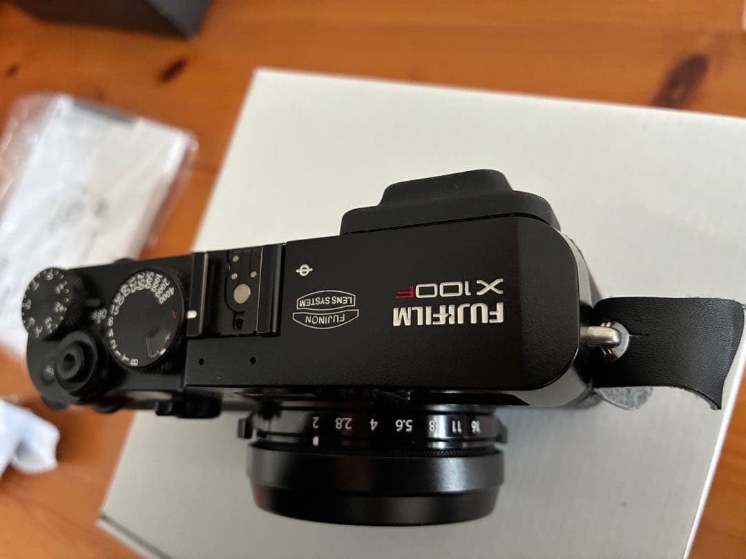 ⭐︎極上品1100ショット　富士フイルム　fujifilm X100f おまけ付き