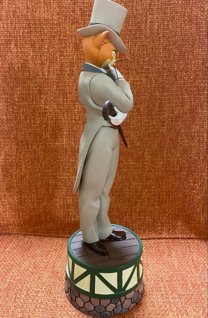 ジブリ　猫の恩返し　バロン　オルゴール