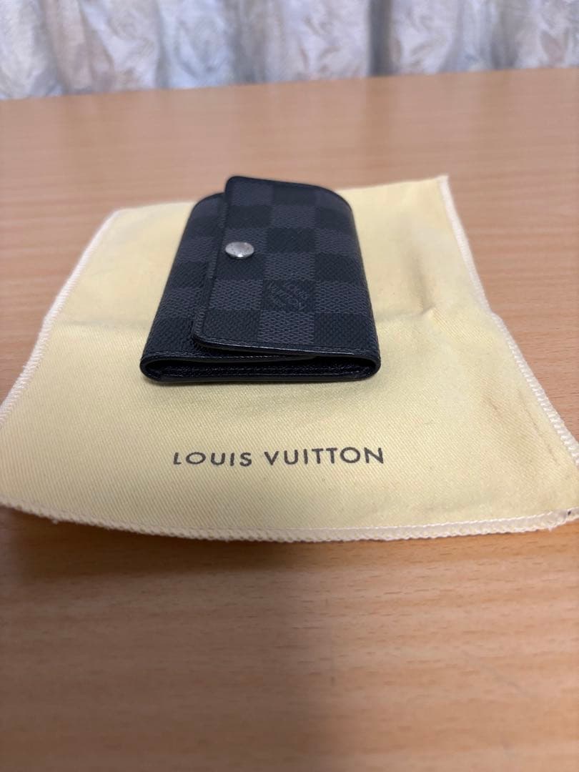 LOUIS VUITTONダミエグラフィットミュルティクレ6連キーケースUSED