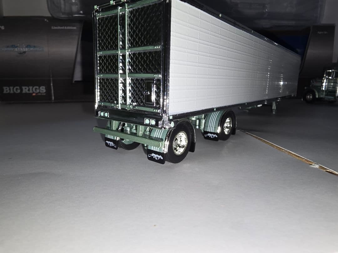 ミニカー DCP 1/64 PMI Peterbilt379