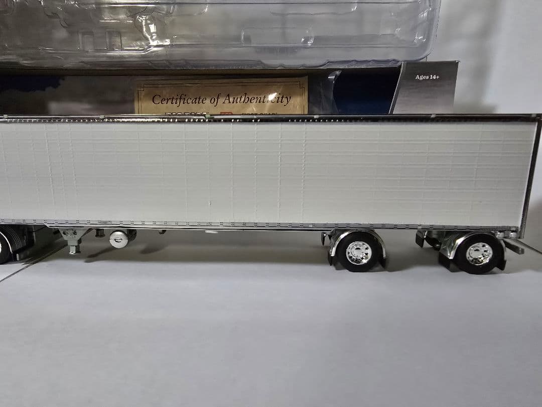 ミニカー DCP 1/64 PMI Peterbilt379