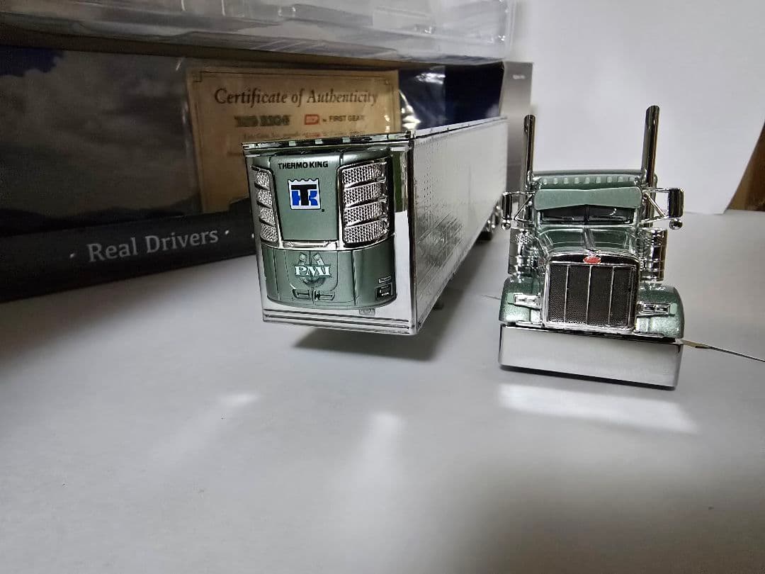 ミニカー DCP 1/64 PMI Peterbilt379