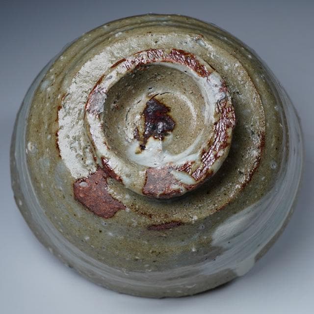 岸本謙仁　刷毛目茶碗　共箱　茶道具　鑑賞陶器　抹茶碗