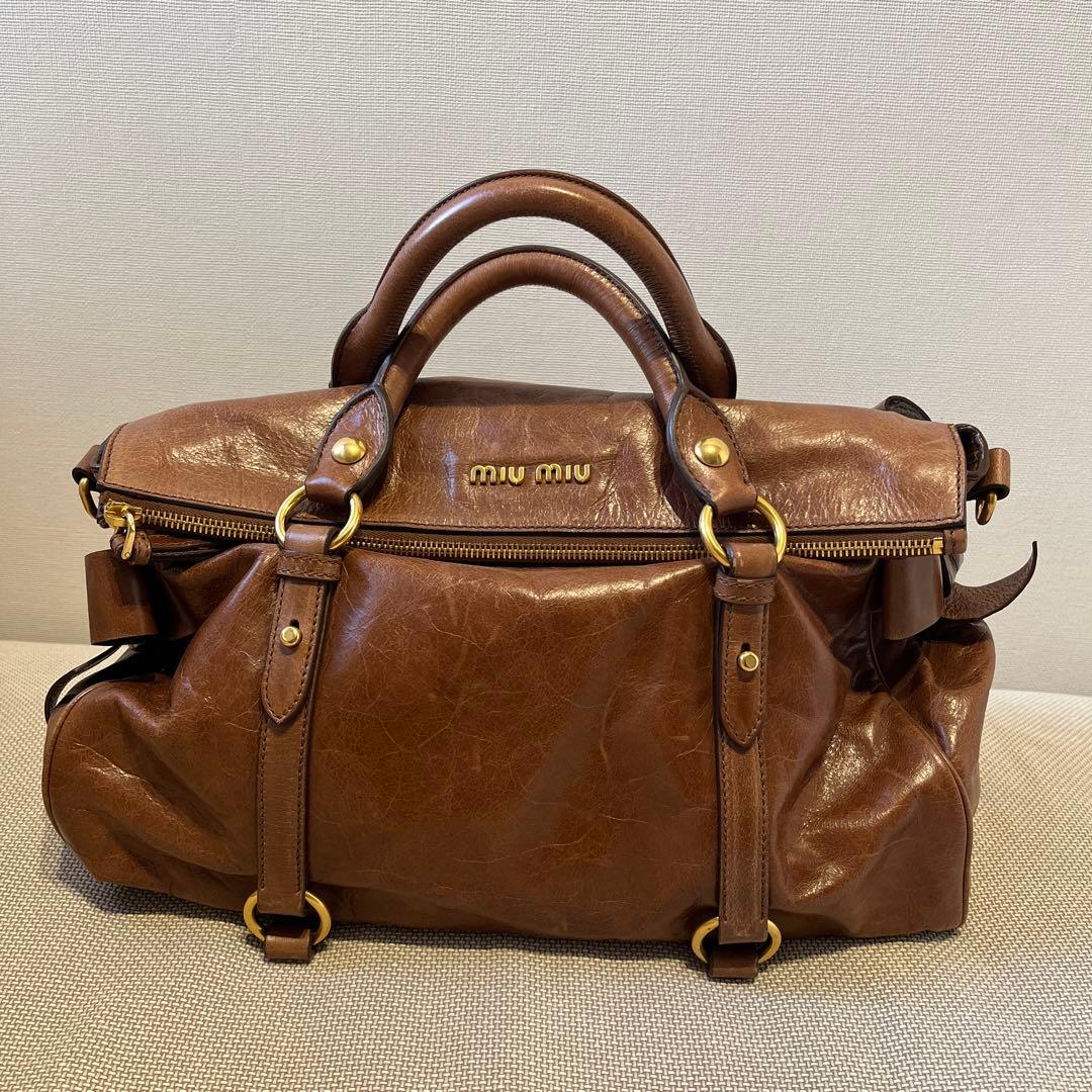 miu miu ブラウンレザー ハンドバッグ