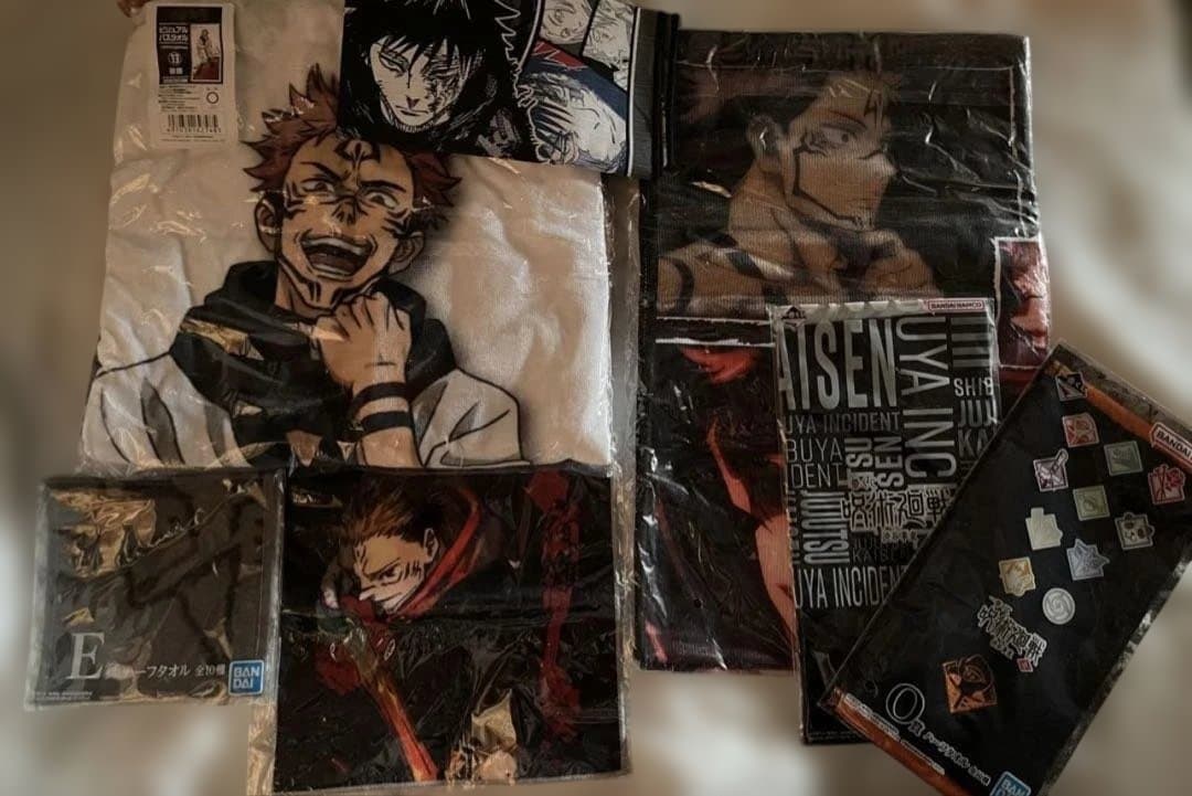 呪術廻戦 両面宿儺まとめ売り300点以上 缶バッジ多め