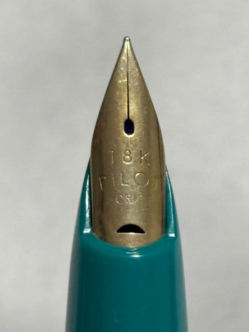 PILOT Elite '70s新品万年筆 18K スクリプト　細字　レトロ