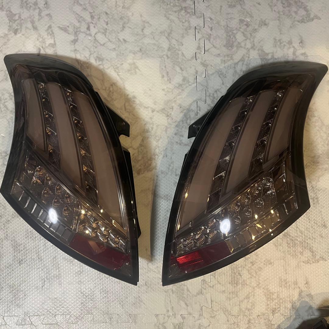 g*7様 zc32s スイスポLEDテールランプ スモーク 2個セット　(中古)