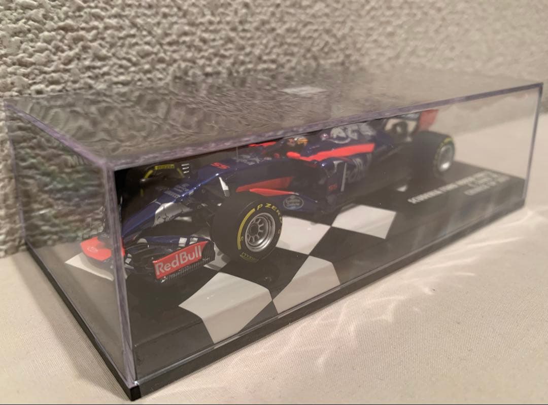 SCUDERIA TORO ROSSO STR12 C.サインツ