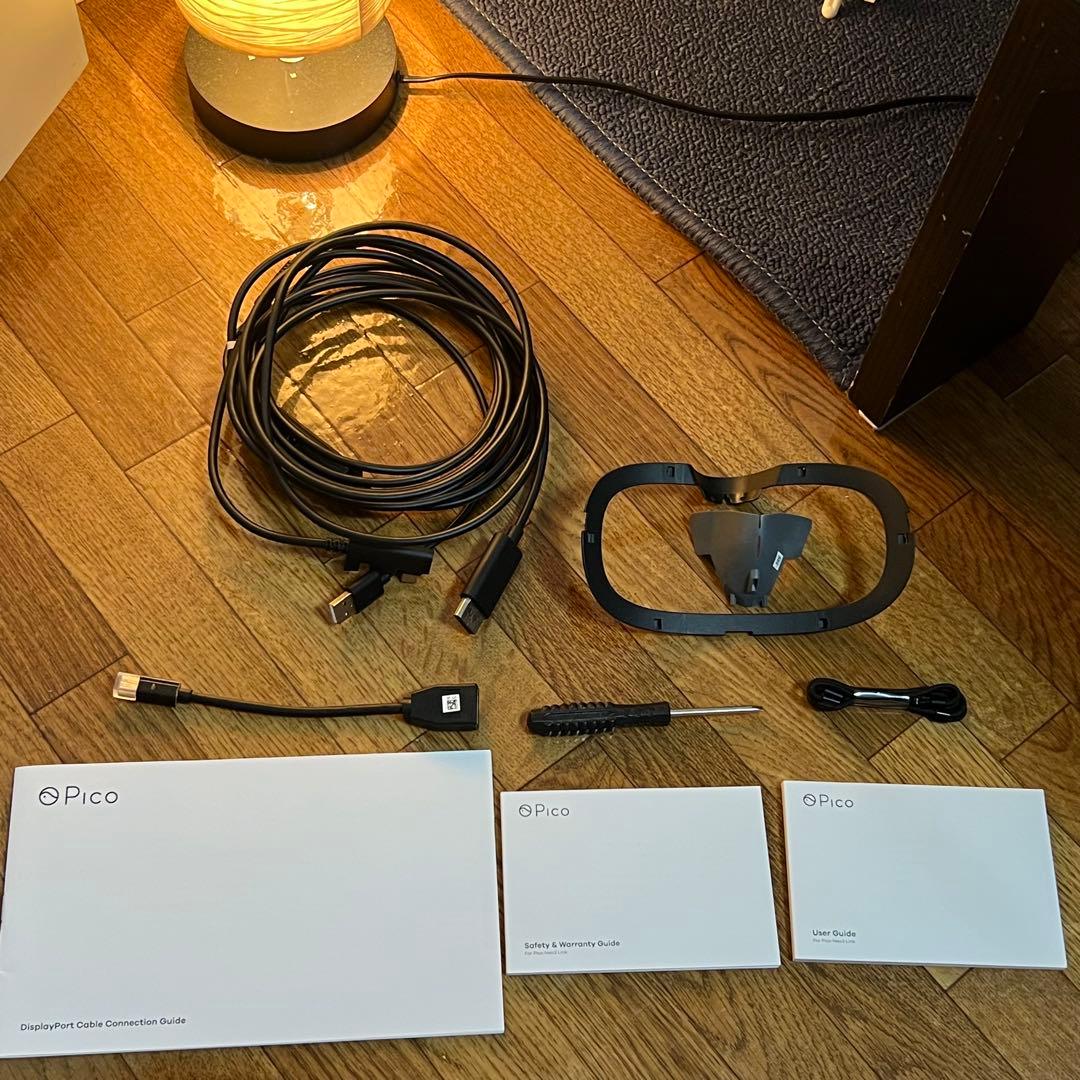 PicoNeo3Link PCVR 別売ケース付き