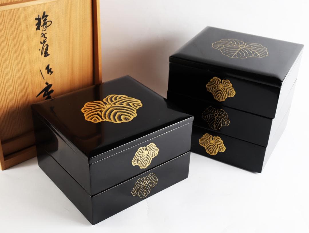 輪島塗 重箱 御重 蔦家紋 蒔絵 木製漆器 木箱