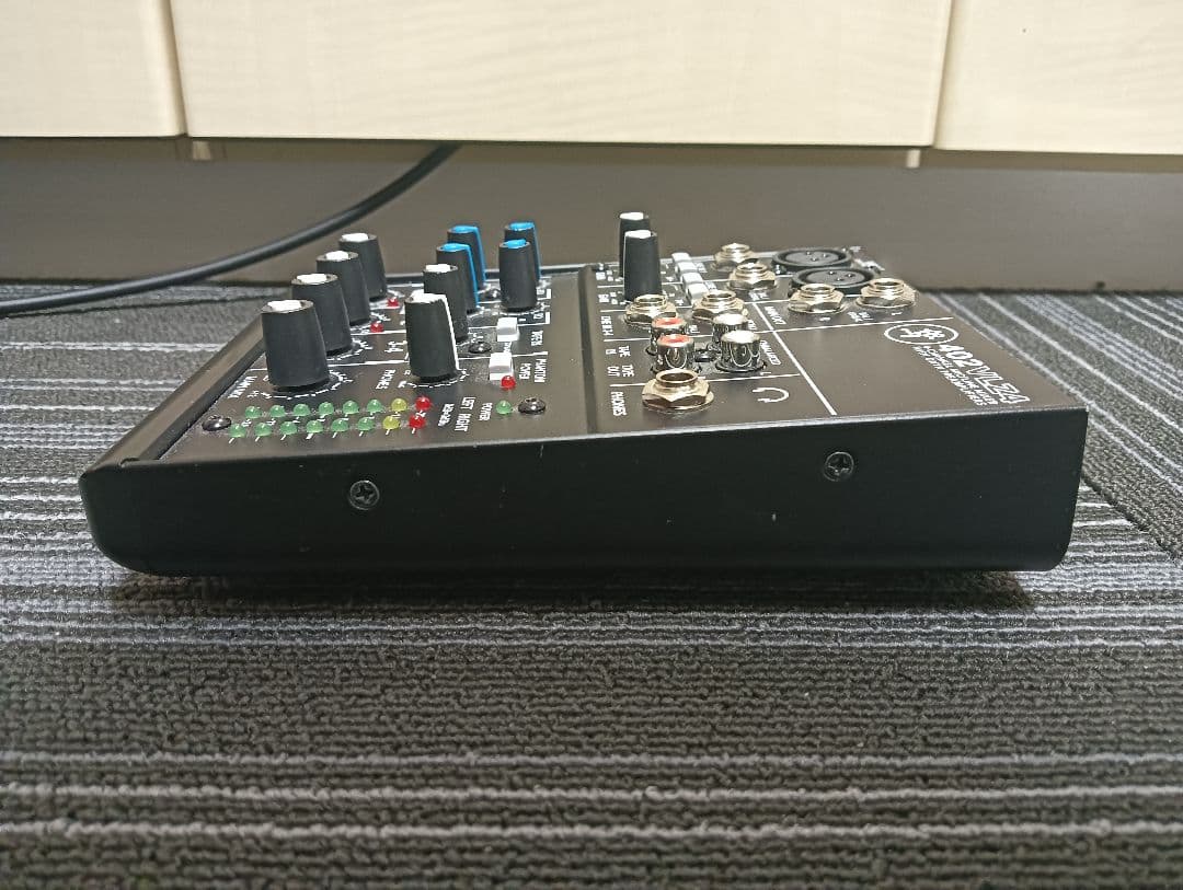 Mackie 402VLZ4 アナログミキサー