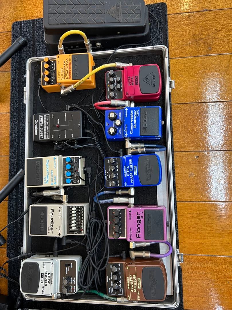 ラスト出品限定価格‼️激レア‼️BOSSエフェクター等➕ワウセット！！ケース別