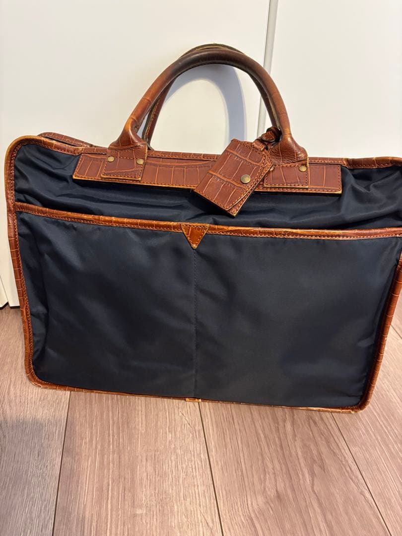 ハル！フェリージ　ビジネスバッグ　ネイビー✖️ブラウン