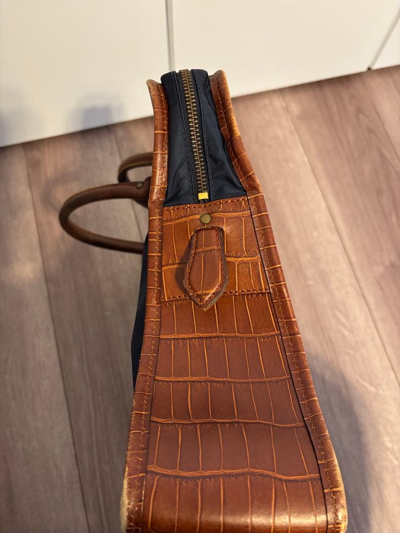 ハル！フェリージ　ビジネスバッグ　ネイビー✖️ブラウン