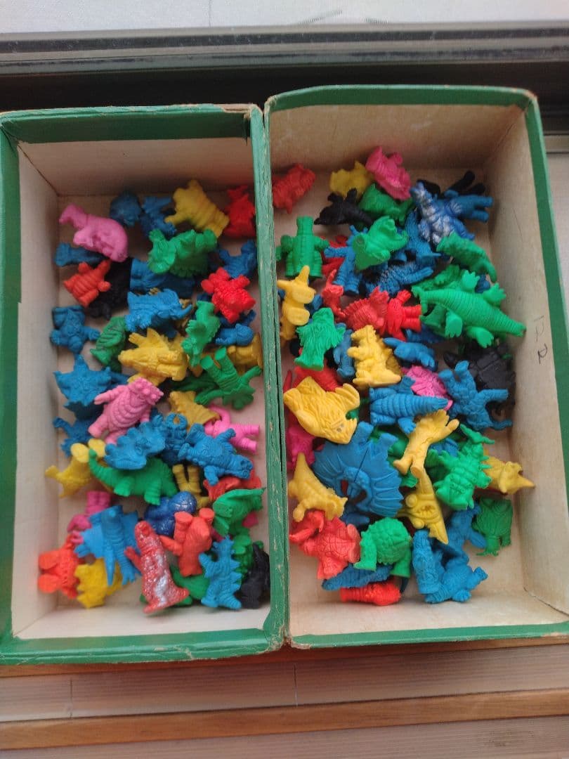 ウルトラマン消しゴム147体セット