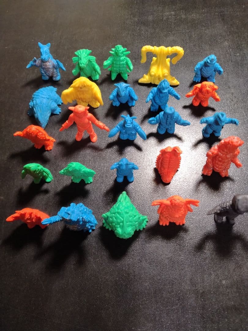 ウルトラマン消しゴム147体セット