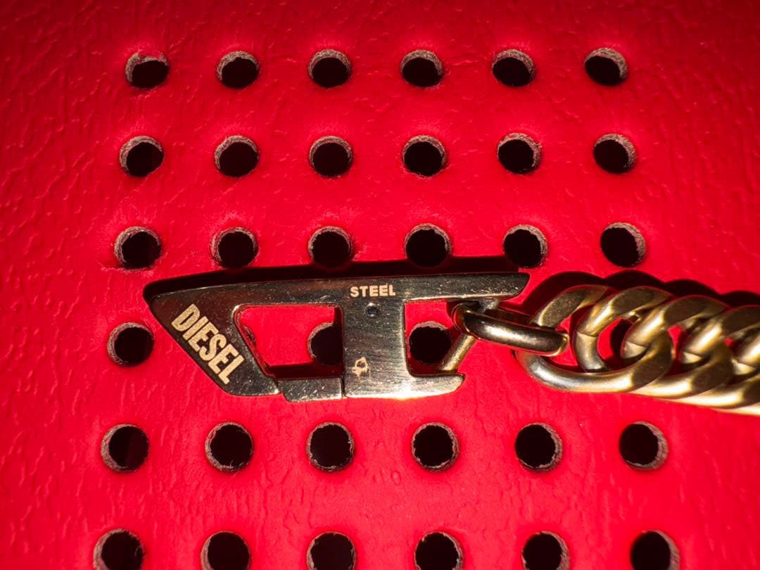 たらお⭐️美品⭐️DIESEL DX1511710 ゴールドチェーン